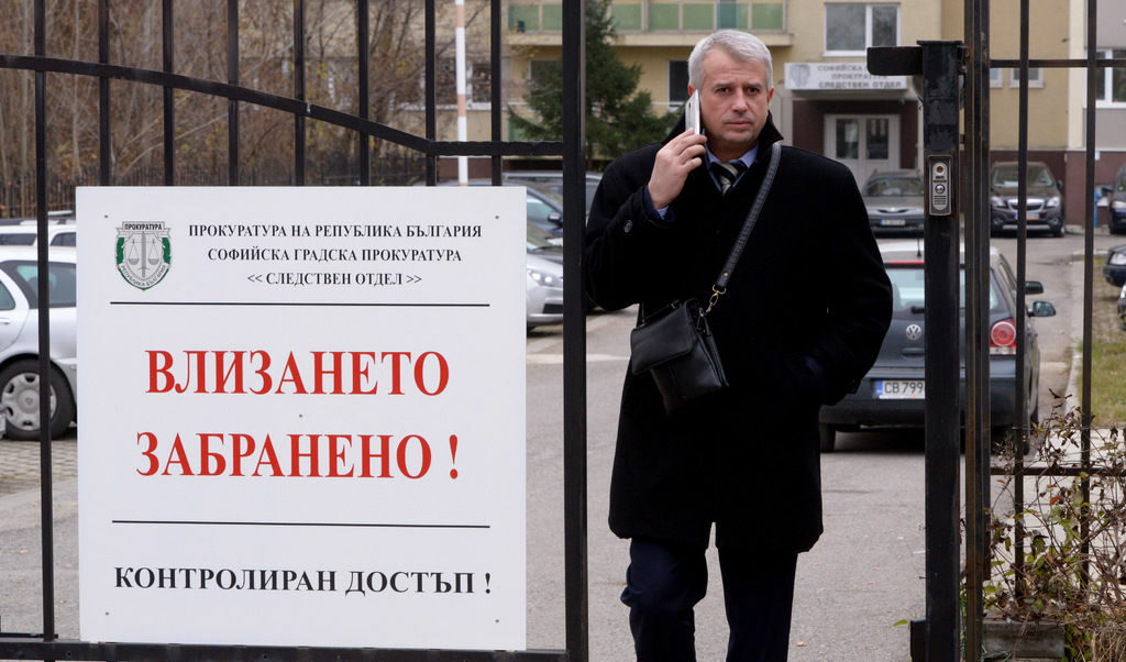 Осем дела се водят срещу държавата за незаконно подслушване Осем дела се водят срещу държавата за незаконно подслушване