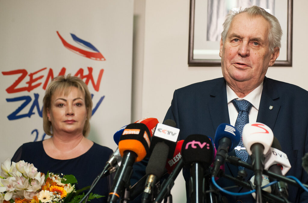 Президентът на Чехия отива на балотаж след първия тур на изборите