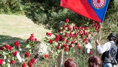 Поклонение при бившия концлагер за роми в Лети, Чехия