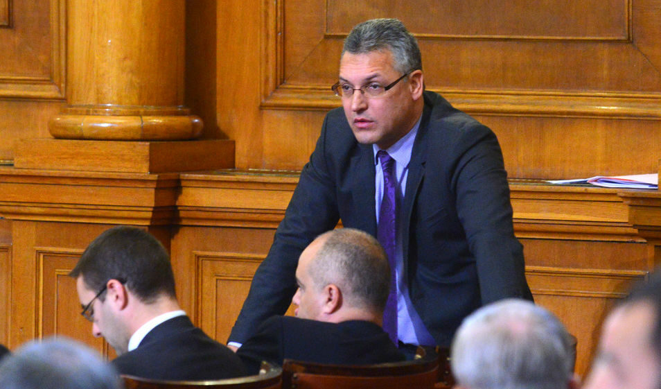 ГЕРБ започва подписка за отстраняването на Валери Жаблянов като зам.-шеф на парламента ГЕРБ започва подписка за отстраняването на Валери Жаблянов като зам.-шеф на парламента