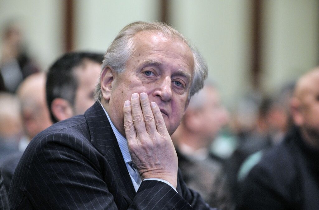 Спас Русев заяви, че евентуално неизбиране на Михайлов ще означава бламирането му пред футболния свят