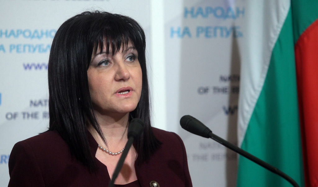 БСП заплашила Марешки с искане на оставка, ако не подкрепи Жаблянов, обяви Караянчева