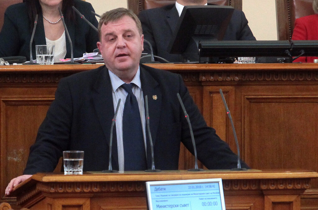 Каракачанов иска бърза промяна на Закона за енергетиката заради сделката за ЧЕЗ