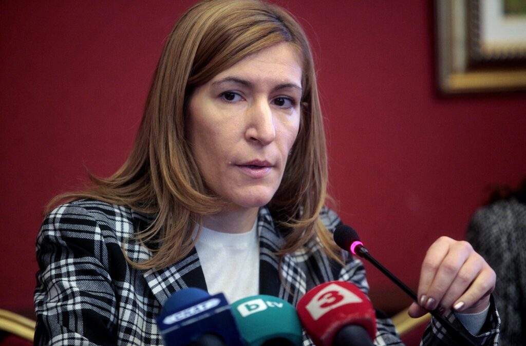 Министърът на туризма Николина Ангелкова Министърът на туризма Николина Ангелкова