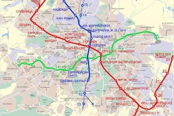 Бъдещата трета линия, строителството на която е в ход, е отбелязана в зелено на схемата.