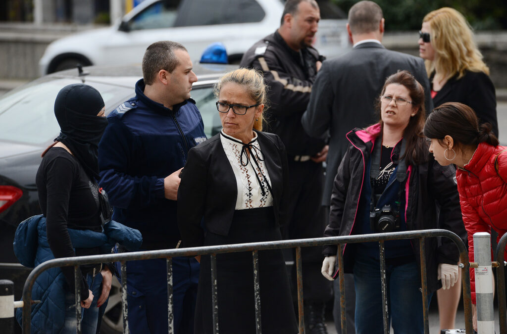 Десислава Иванчева - да управляваш на инат