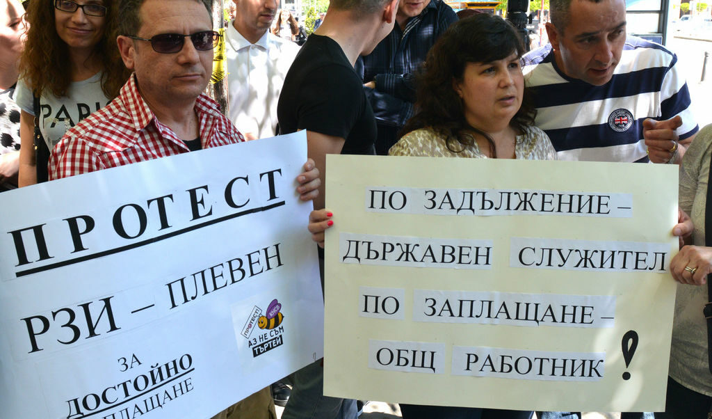 Нормативна неуредица бавела планираното увеличение на заплатите на здравните работници