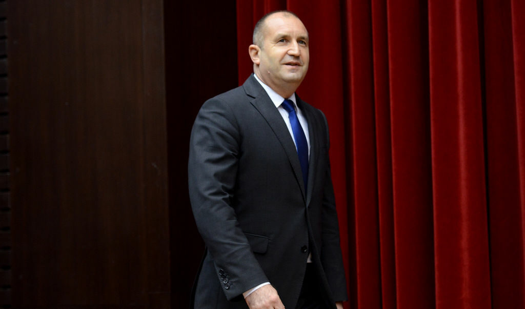 Радев представя днес и на Путин идеята си за "Български поток"