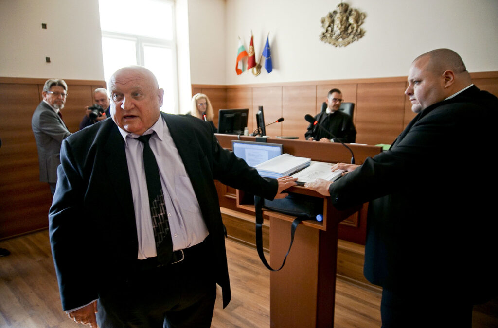 Оковаването на Иванчева е противозаконно, каза адв. Марин Марковски Оковаването на Иванчева е противозаконно, каза адв. Марин Марковски