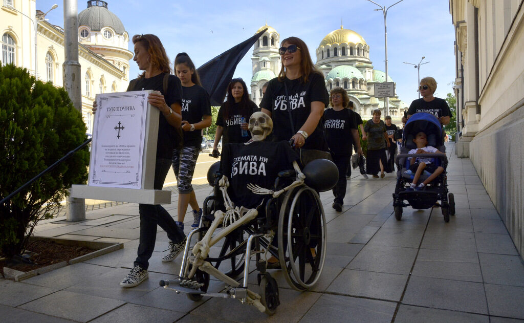 Мрежата за децата против обявяването на Закона за социалните услуги за противоконституционен