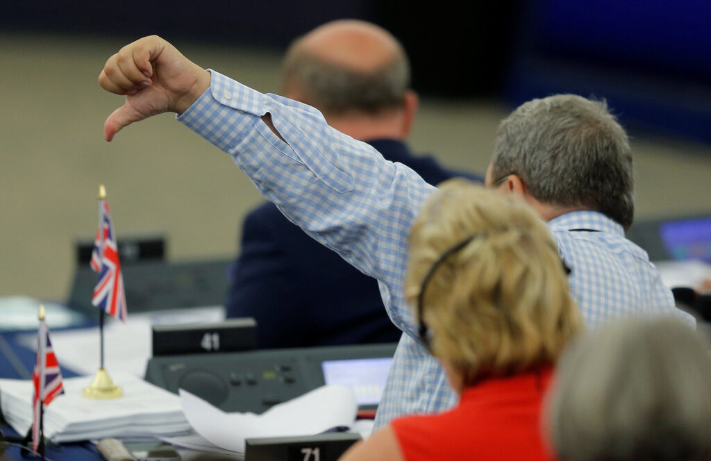 Европарламентът поиска забрана на ранни и насилствени бракове