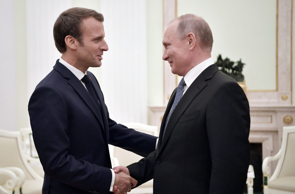Пред Макрон Путин изрази надежда, че Русия и Франция ще преодолеят сложностите