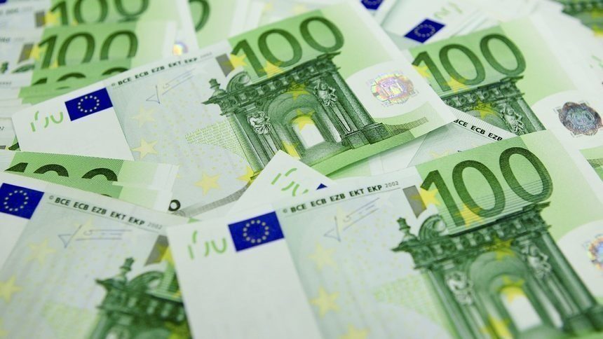 Европарламентът няма да приеме намаляване на кохезионните фондове "нито дори с едно евро" Европарламентът няма да приеме намаляване на кохезионните фондове "нито дори с едно евро"