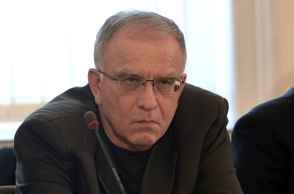Цветозар Томов