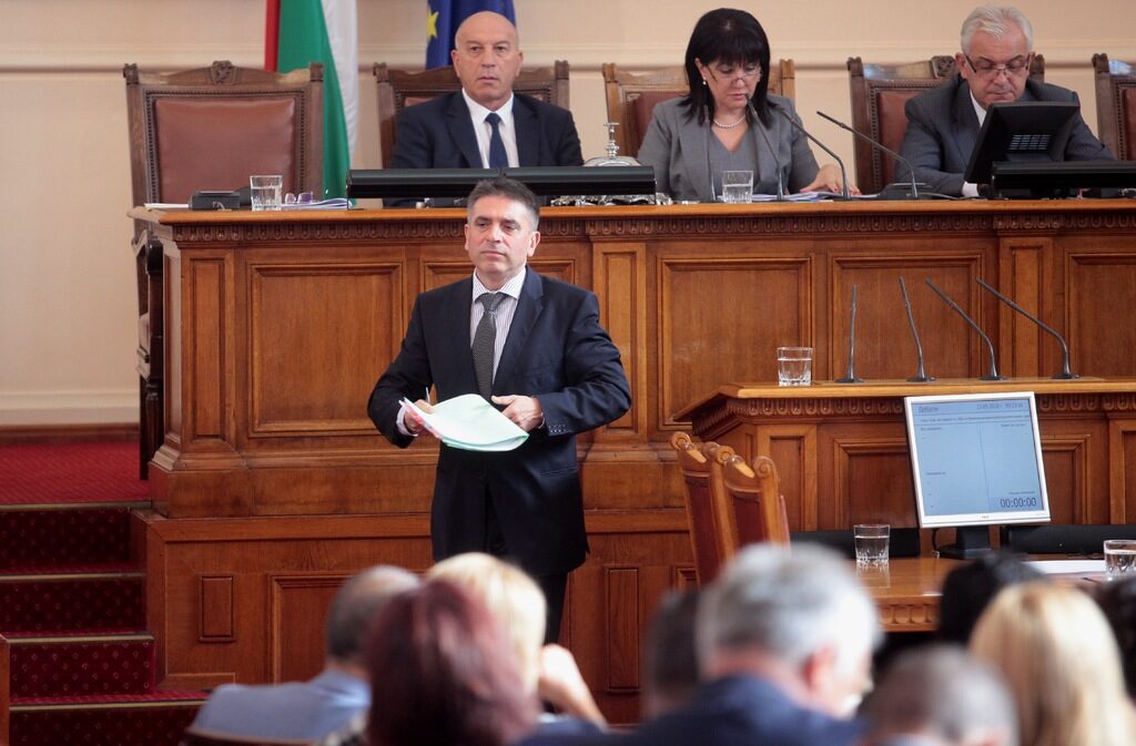 Председателят на правната комисия в парламента Данаил Кирилов (ГЕРБ).