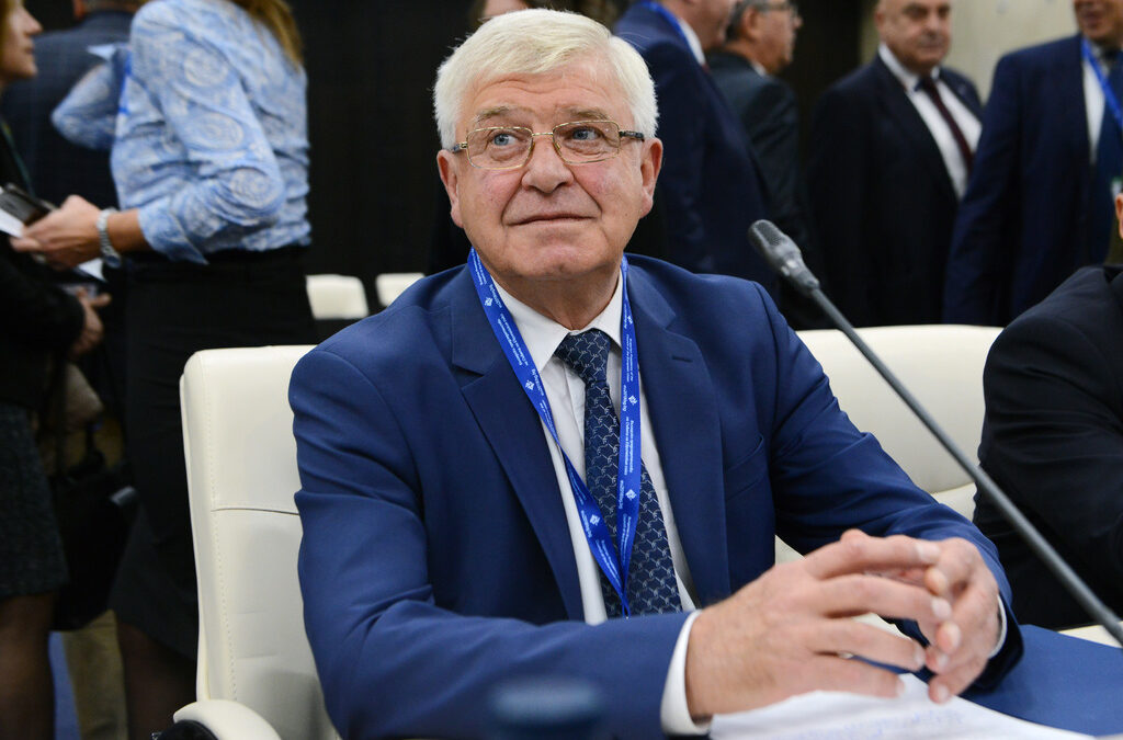 Здравната система е консервативна и промяната трябва да е постепенна, обяви Кирил Ананиев