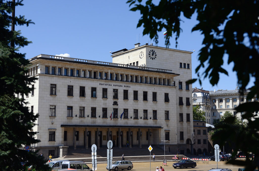 Печалбата на банките надхвърли 1 млрд. лв. през август Печалбата на банките надхвърли 1 млрд. лв. през август