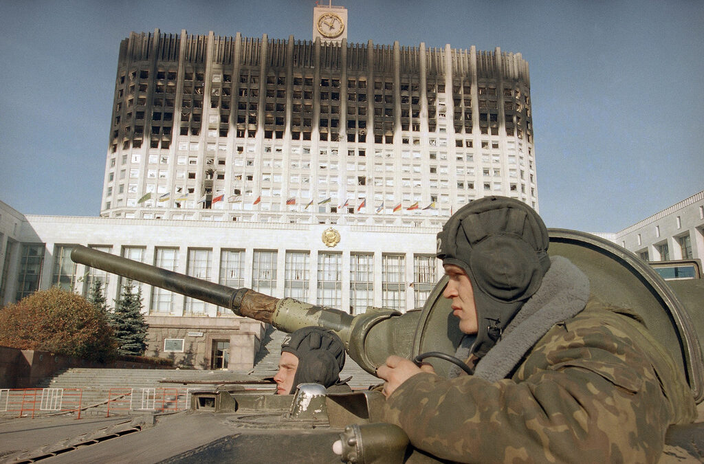Кръвопролитията през 1993 г.: защо Западът подкрепи Елцин