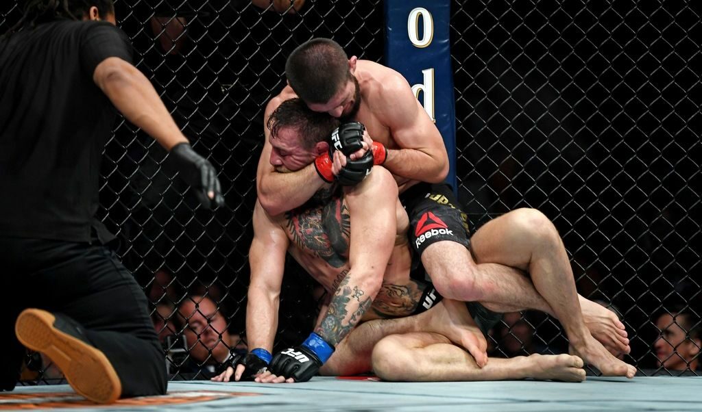 Нурмагомедов отказа Макгрегър и защити световната си титла в UFC