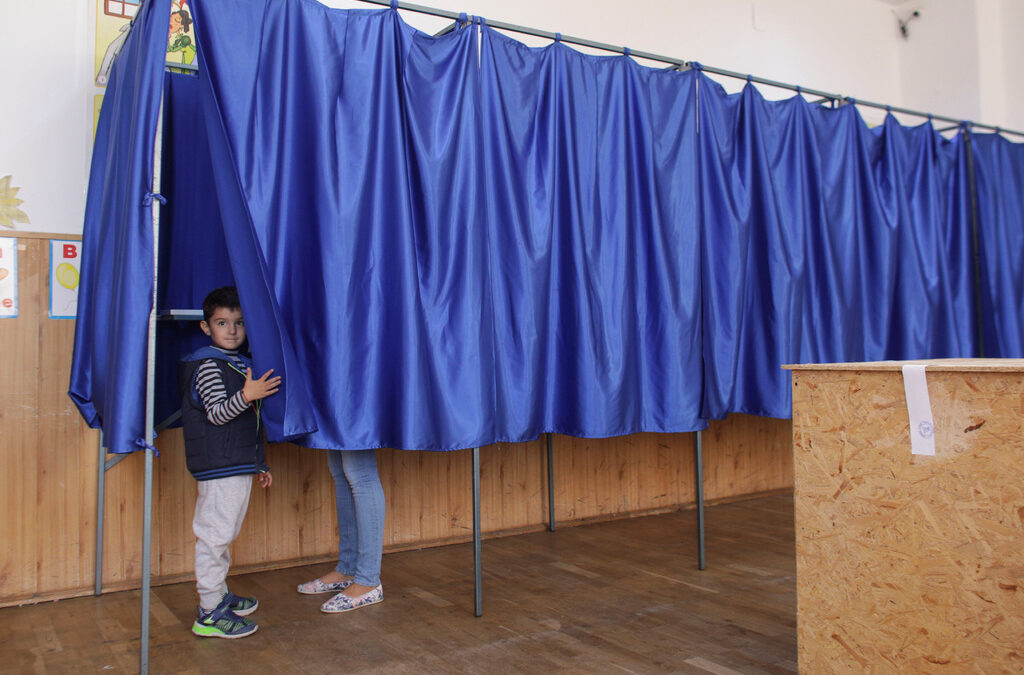 Милиони румънци бойкотираха референдума срещу еднополовите бракове