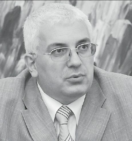 Иван Иванов