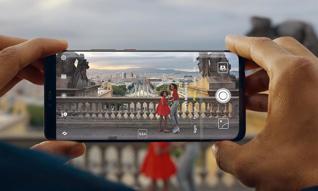Новият смартфон на Huawei предлага революционни промени в дисплея