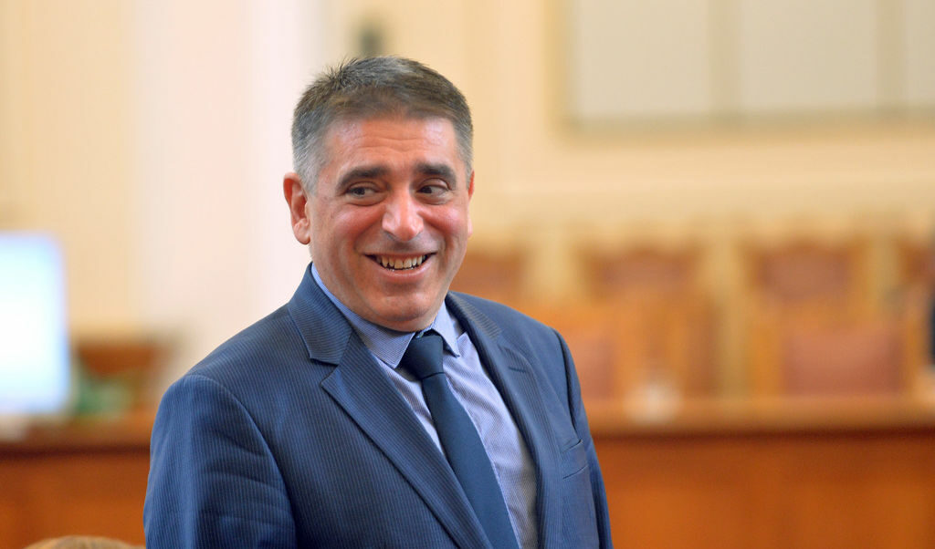 Идеята е на Данаил Кирилов. Идеята е на Данаил Кирилов.