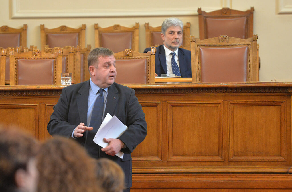 НАТО не е искало от България засилване на присъствието в Черно море, обяви Каракачанов
