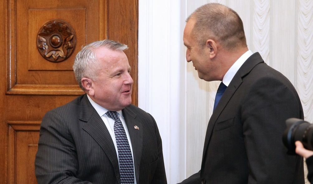 И президентът се срещна със заместник-държавния секретар на САЩ