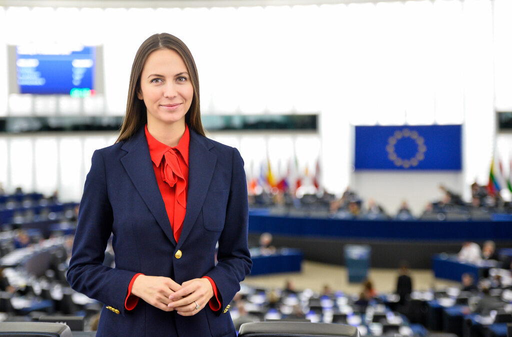 Ева Майдел за мандата на европарламента: Миграцията раздели евродепутатите, както нищо досега