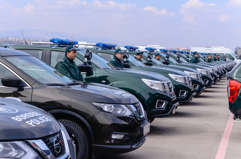 Държавните ведомства и фирмите са основните купувачи на нови автомобили.
