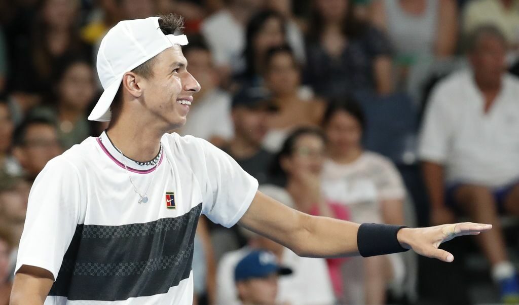 Участник с "уайлд кард" изхвърли Доминик Тийм от Australian Open