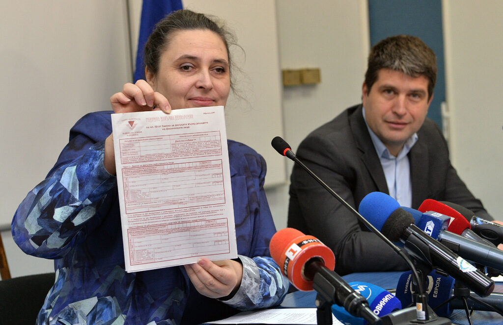 НАП публикува декларацията за личните доходи с баркод