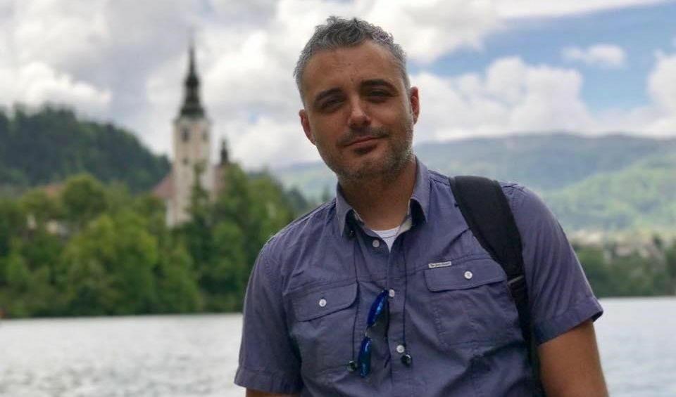 Владимир ще отговаря за бизнес отношенията с партньорите и за оптимизирането на каналите за продажби и в Косово, Албания и Македония Владимир ще отговаря за бизнес отношенията с партньорите и за оптимизирането на каналите за продажби и в Косово, Албания и Македония