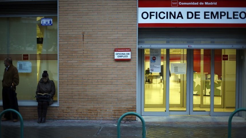 Безработицата в Испания спадна до десетгодишен минимум