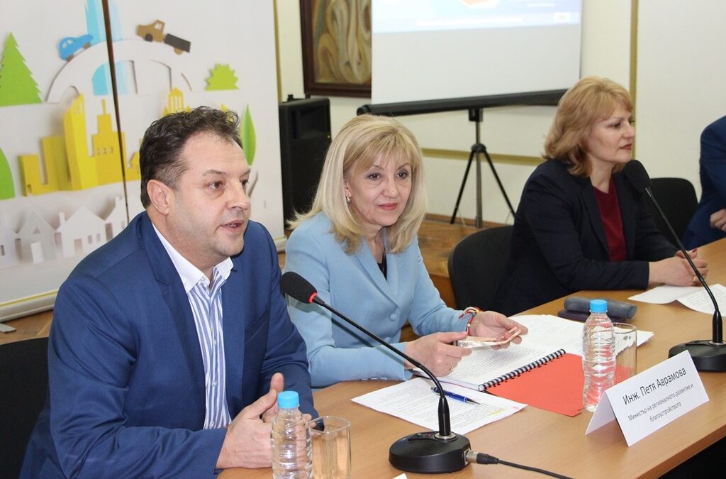 Работна група търси начини как отчуждаването на имоти да не бави строежа на пътища