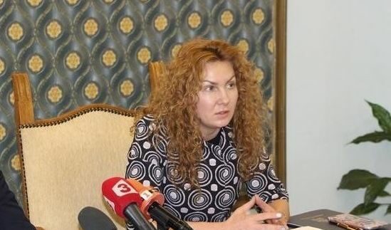 Деница Николова