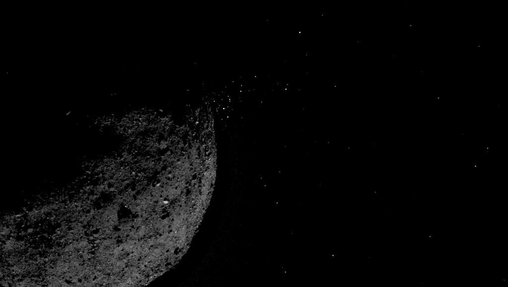 Снимка на астероида Бену, направена от сондата OSIRIS-REx