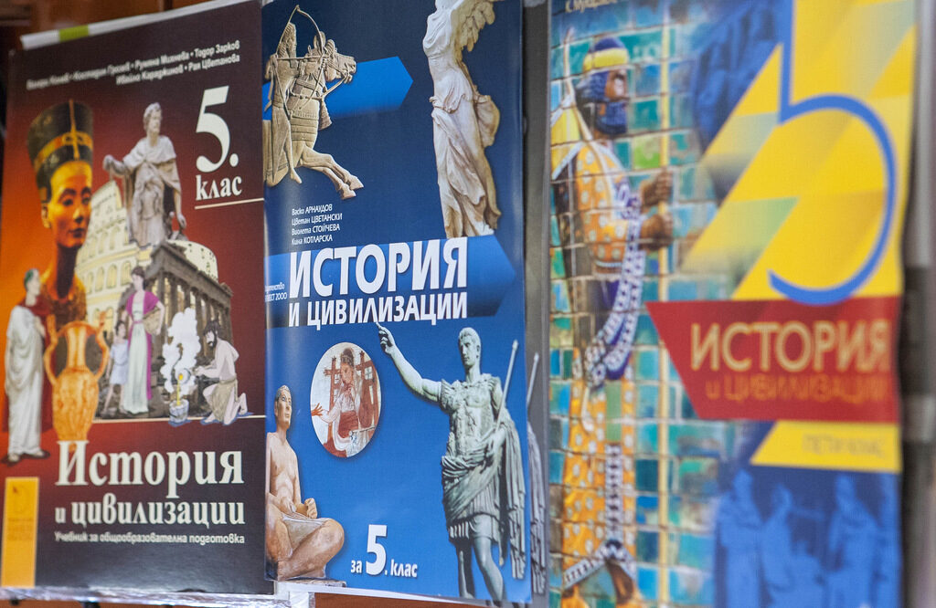 Историческият разказ за популярна употреба и гражданската култура: (не)възможната среща