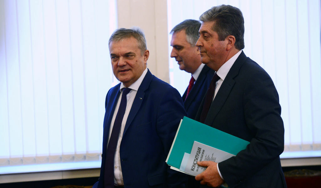 Председателят на АБВ Румен Петков (вляво) и създателят на партията Георги Първанов.