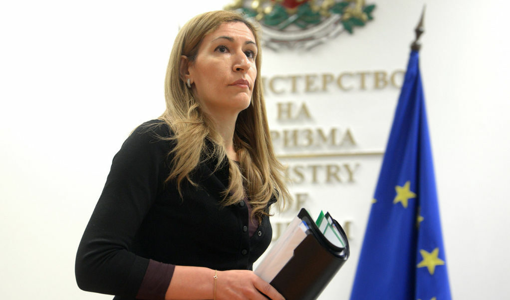 Николина Ангелкова Николина Ангелкова