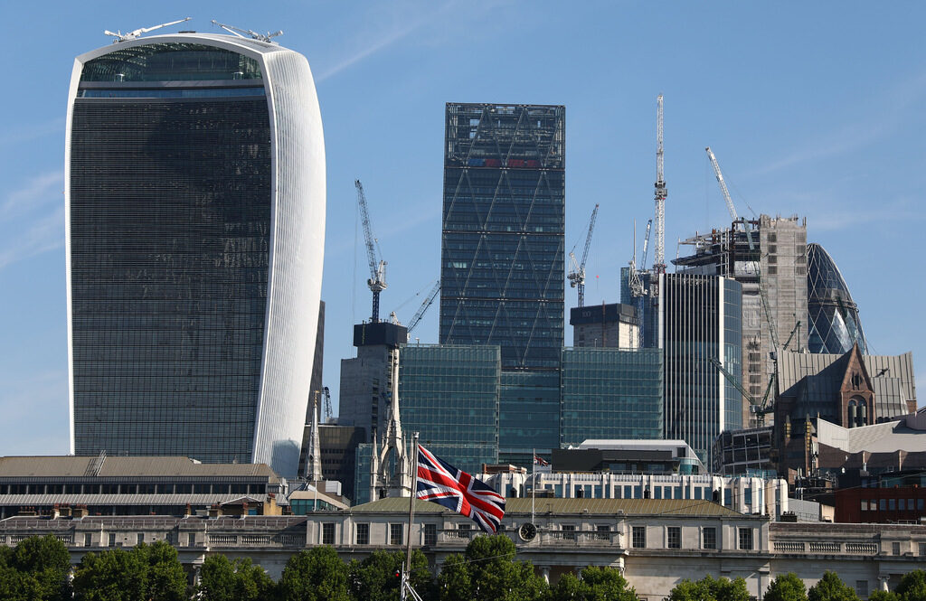 Великобритания е водеща дестинация за инвестиции, показа изследване на Ernst & Young
