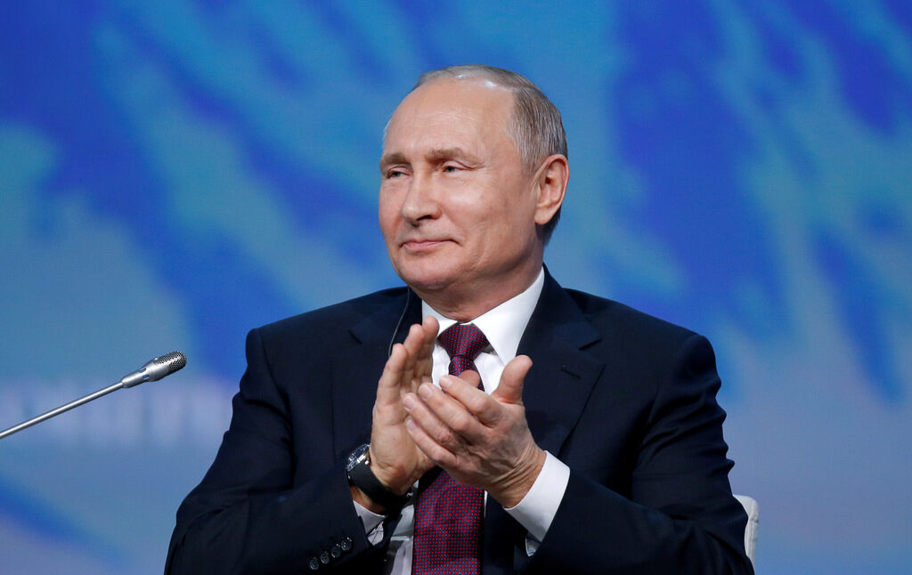 Путин улесни даването на руски паспорти за милиони жители на Донбас в Украйна