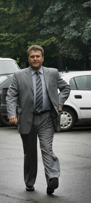 Нихат Кабил Нихат Кабил