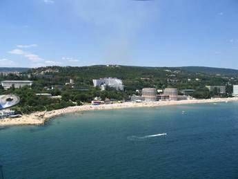 Дружеството експлоатира общо 10 хотела с близо 2200 легла в курорта.