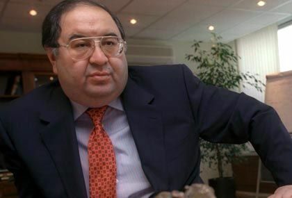 Въпреки инвестиционните си интереси към "Арсенал" според медиите във Великобритания Алишер Усманов е привърженик на "Манчестър юнайтед" Въпреки инвестиционните си интереси към "Арсенал" според медиите във Великобритания Алишер Усманов е привърженик на "Манчестър юнайтед"