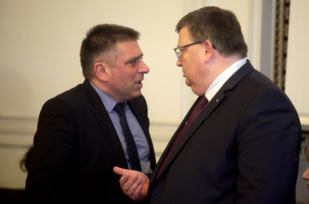 Ако проектът на Кирилов бъде гласуван, главният прокурор ще е невъзможно да бъде отстранен.