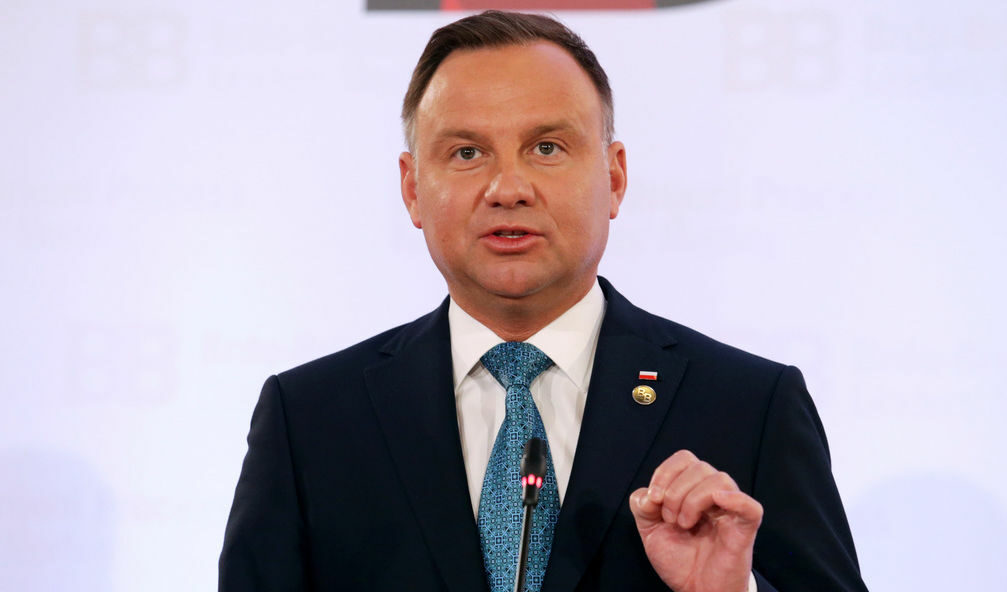 Новите министри положиха клетва пред президента Анджей Дуда (на снимката)