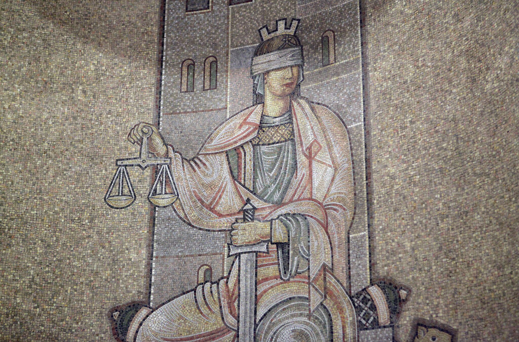 Ако бъде признат за виновен по обвинение за хулиганство, отличаващо се с изключителен цинизъм, прокурорът може да получи до 5 години затвор Ако бъде признат за виновен по обвинение за хулиганство, отличаващо се с изключителен цинизъм, прокурорът може да получи до 5 години затвор