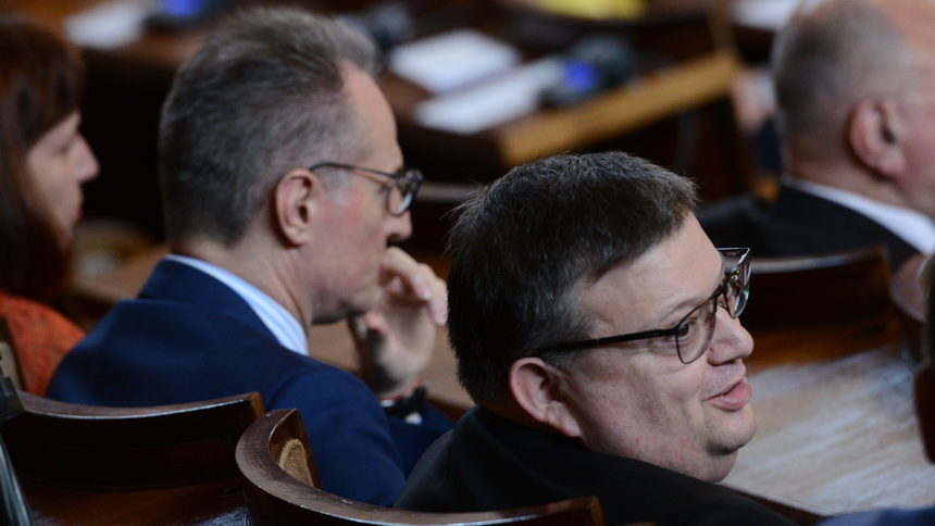 Извършва се предателство на независимостта на съда Извършва се предателство на независимостта на съда